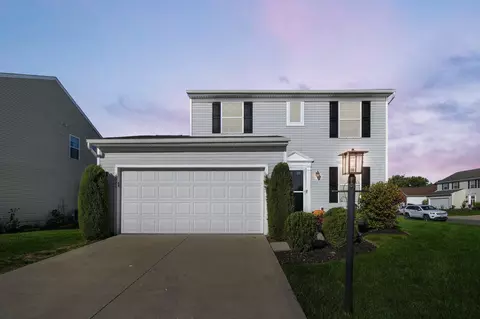 1624 Roscommon Dr, Pataskala, OH 43062
