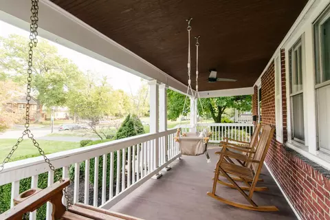 Exterior - 87 E Torrence Rd, Columbus, OH 43214 photo 9 of 23