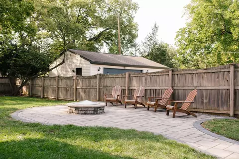 Exterior - 87 E Torrence Rd, Columbus, OH 43214 photo 16 of 23