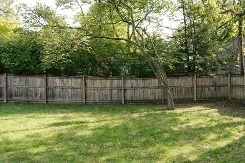 Exterior - 87 E Torrence Rd, Columbus, OH 43214 photo 22 of 23