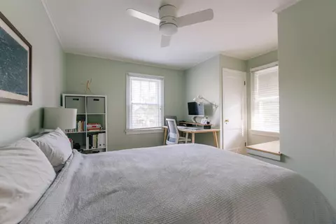 Bedroom - 87 E Torrence Rd, Columbus, OH 43214 photo 8 of 17
