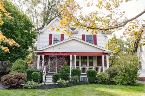 Exterior - 87 E Torrence Rd, Columbus, OH 43214 photo 4 of 23