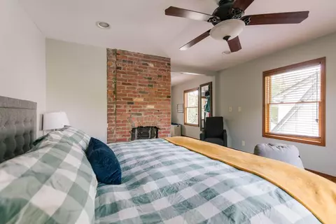 Bedroom - 87 E Torrence Rd, Columbus, OH 43214 photo 5 of 17