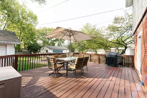 Exterior - 87 E Torrence Rd, Columbus, OH 43214 photo 12 of 23