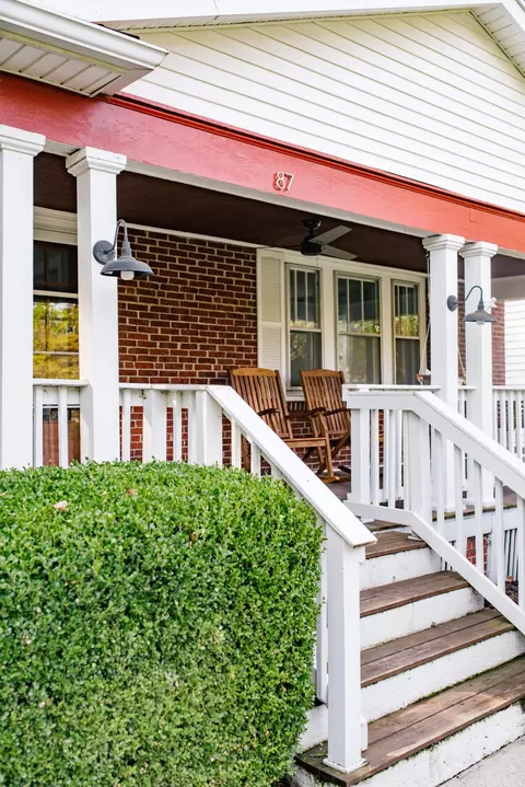 Exterior - 87 E Torrence Rd, Columbus, OH 43214 photo 7 of 23