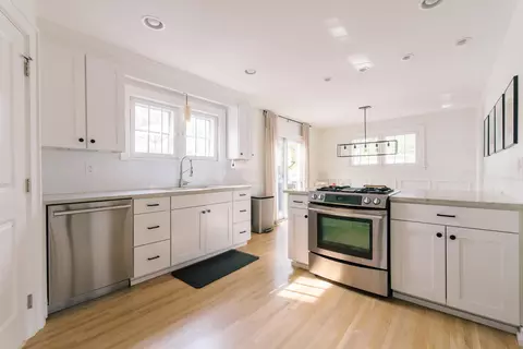 Kitchen - 87 E Torrence Rd, Columbus, OH 43214 photo 1 of 7