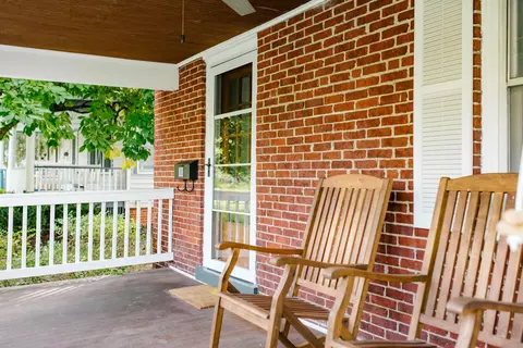 Exterior - 87 E Torrence Rd, Columbus, OH 43214 photo 10 of 23