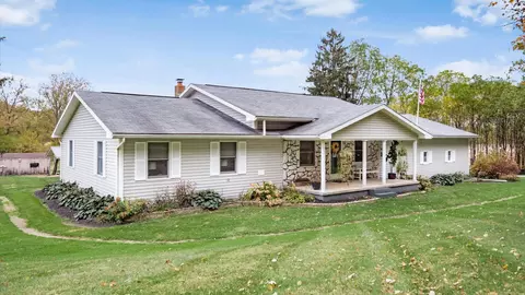 10576 Peatmoss Rd, Utica, OH 43080