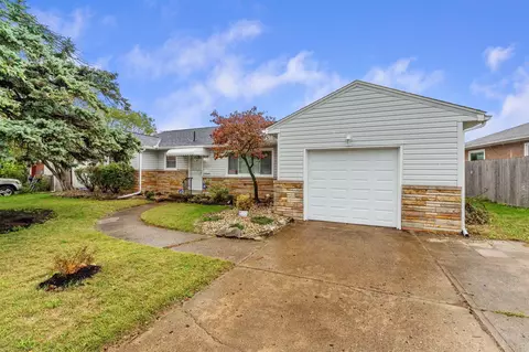 3107 Eakin Rd, Columbus, OH 43204