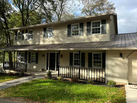 1250 Dehart Ave, Coshocton, OH 43812