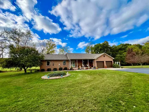 671 Stump Hollow Rd SE, Lancaster, OH 43130