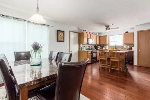 1426 Ithaca Dr, Columbus, OH 43228 photo 8