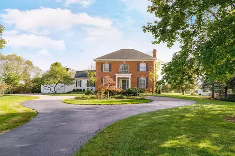 1140 W Slate Ridge Dr NW, Canal Winchester, OH 43110