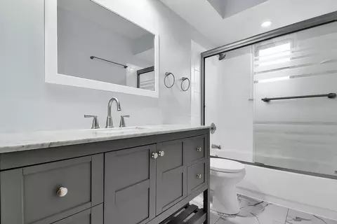 Bath - 507 Uxbridge Ave, Columbus, OH 43230 photo 3 of 3