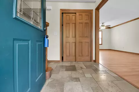 Entry Way - 507 Uxbridge Ave, Columbus, OH 43230 photo 1 of 1