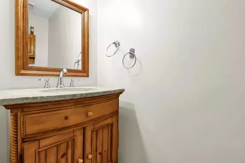 Bath - 507 Uxbridge Ave, Columbus, OH 43230 photo 1 of 3