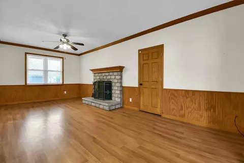 Living - 507 Uxbridge Ave, Columbus, OH 43230 photo 5 of 5