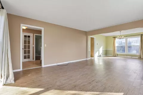 Living - 5371 Pheasant Dr, Orient, OH 43146 photo 4 of 10