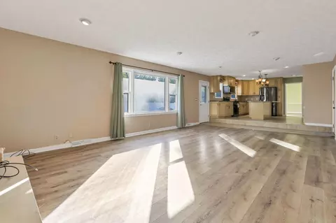 Living - 5371 Pheasant Dr, Orient, OH 43146 photo 9 of 10