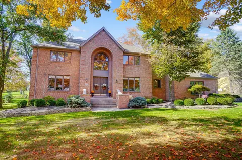 153 Glyn Tawel Dr, Granville, OH 43023