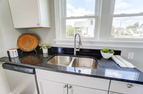 Kitchen - 2533 Beatrice St, Springfield, OH 45503 photo 3 of 4