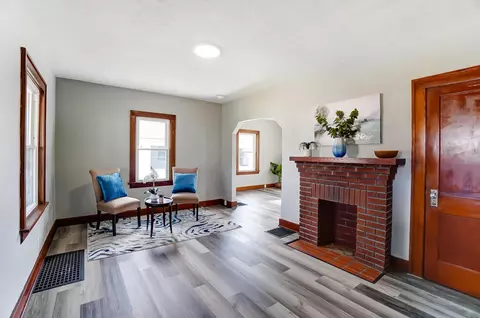 Living - 2533 Beatrice St, Springfield, OH 45503 photo 1 of 6