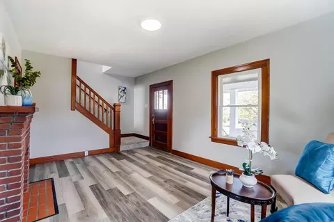 Living - 2533 Beatrice St, Springfield, OH 45503 photo 3 of 6