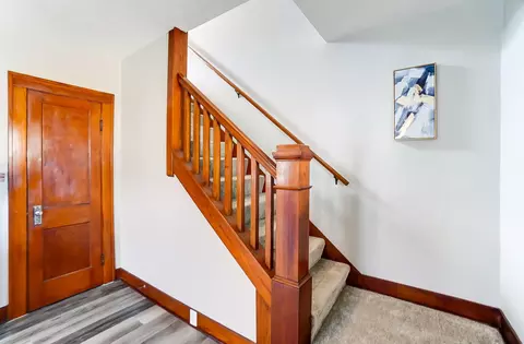 Entry Way - 2533 Beatrice St, Springfield, OH 45503 photo 4 of 6