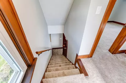 Entry Way - 2533 Beatrice St, Springfield, OH 45503 photo 5 of 6