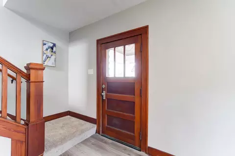 Entry Way - 2533 Beatrice St, Springfield, OH 45503 photo 1 of 6