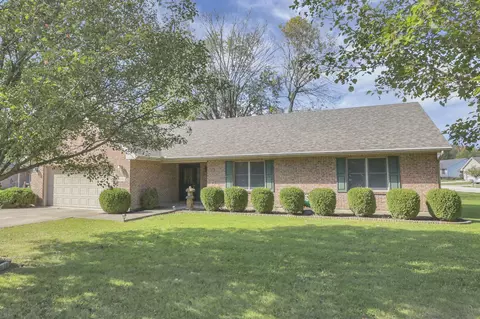 355 Leyland Park Dr, Wilmington, OH 45177