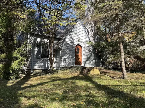 250 Amazon Pl, Columbus, OH 43214