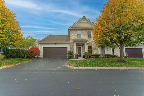 4583 Tremont Club Dr #27, Hilliard, OH 43026