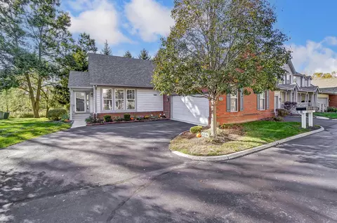 6546 Upper Lake Cir, Westerville, OH 43082