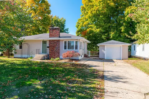 109 Mansfield Ave, Mount Vernon, OH 43050