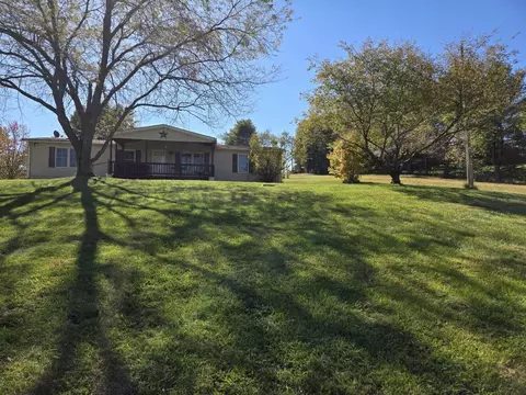 8390 Honda Hills Rd, Thornville, OH 43076