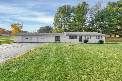 12711 Claylick Rd SE, Heath, OH 43056