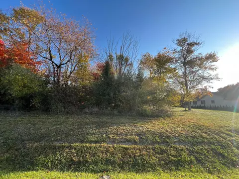 0 Country Club Dr, Howard, OH 43028