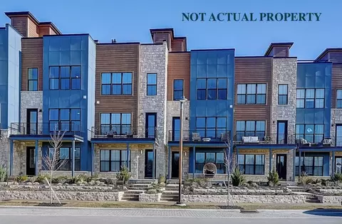 2260 Quarry Trails Dr, Columbus, OH 43228