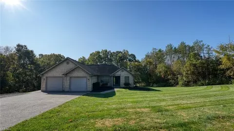 5375 Sherman Dr, Roseville, OH 43777