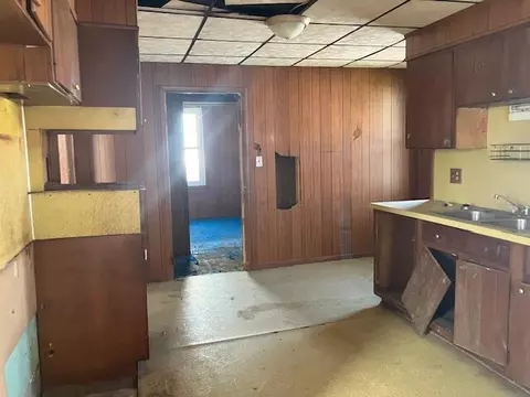 Entry Way - 21 Maple St, Glouster, OH 45732 photo 1 of 1