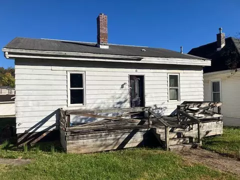 Exterior - 21 Maple St, Glouster, OH 45732 photo 1 of 6