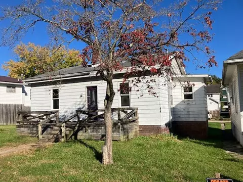 21 Maple St, Glouster, OH 45732