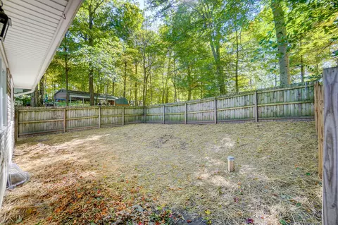 Exterior - 2853 Evergreen Dr, Springfield, OH 45504 photo 9 of 18