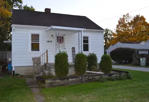 Exterior - 1214 E Allen St, Lancaster, OH 43130 photo 2 of 12