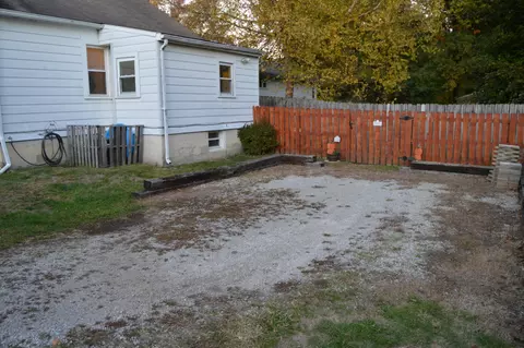 Exterior - 1214 E Allen St, Lancaster, OH 43130 photo 4 of 12