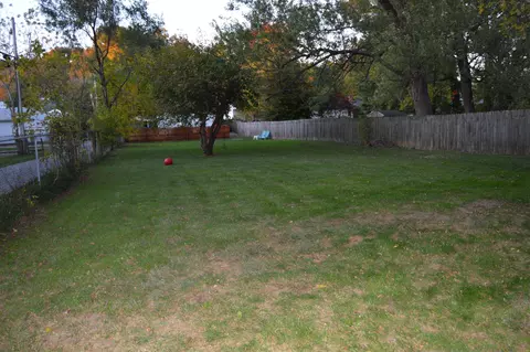 Exterior - 1214 E Allen St, Lancaster, OH 43130 photo 11 of 12