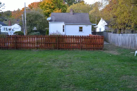 Exterior - 1214 E Allen St, Lancaster, OH 43130 photo 7 of 12
