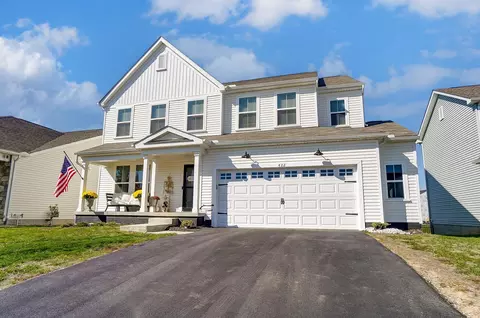 422 Colonial Club Rd, Commercial Point, OH 43116
