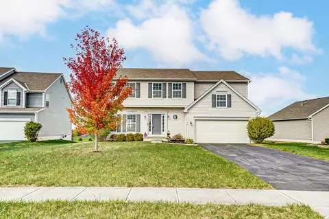 163 Terrier Ct, Pataskala, OH 43062